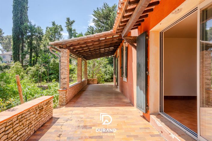 Image No.8-6 Bed House for sale