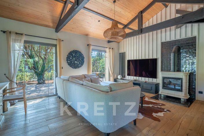 Image No.6-6 Bed House for sale