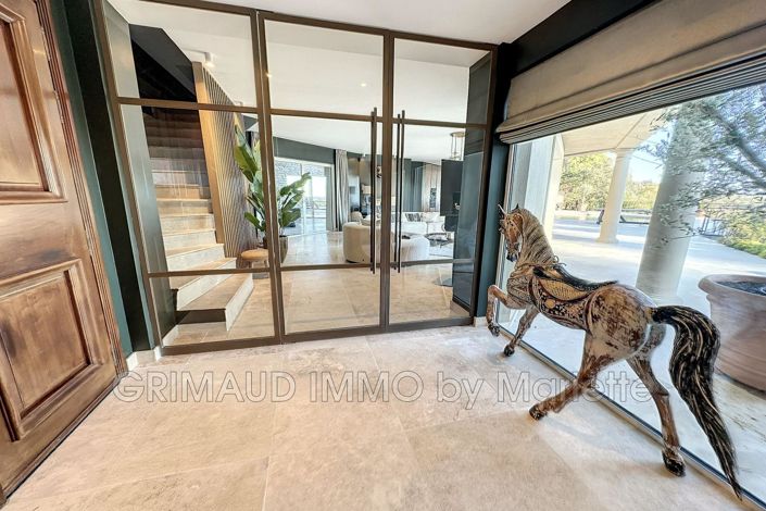 Image No.11-7 Bed House for sale