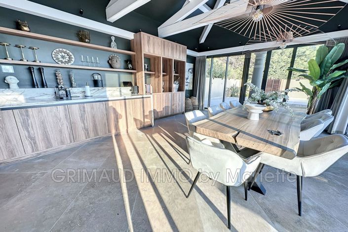 Image No.14-7 Bed House for sale