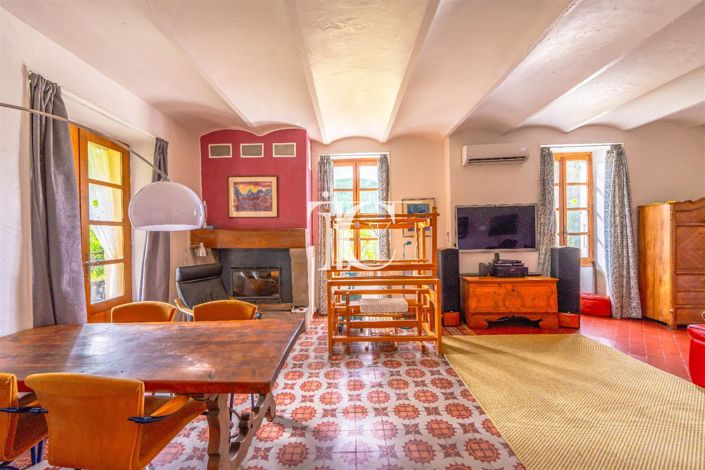 Image No.10-5 Bed House for sale