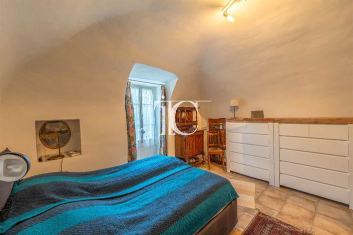 Image No.13-5 Bed House for sale