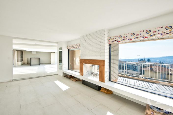 Image No.8-4 Bed Apartment for sale