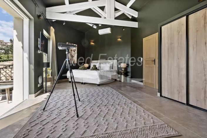 Image No.10-5 Bed House for sale