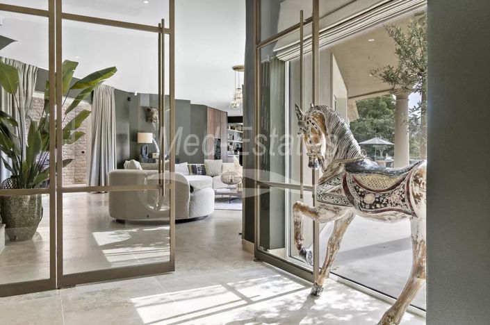 Image No.13-5 Bed House for sale