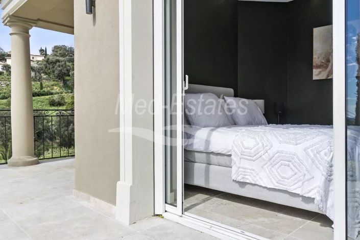 Image No.22-5 Bed House for sale