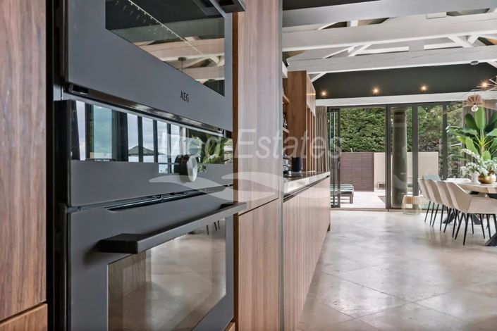 Image No.32-5 Bed House for sale