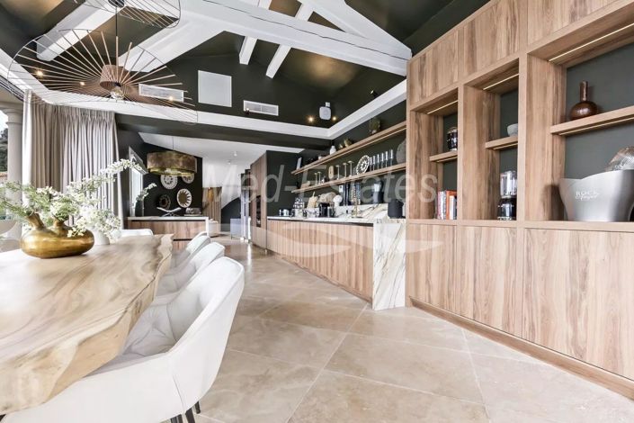 Image No.38-5 Bed House for sale