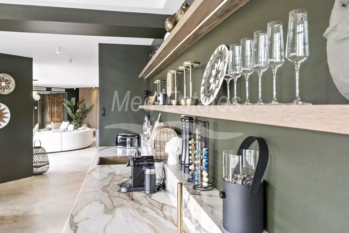 Image No.40-5 Bed House for sale