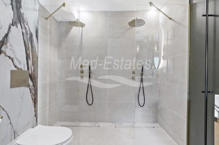 Image No.49-5 Bed House for sale