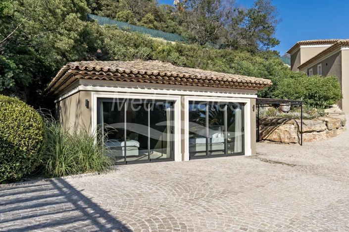 Image No.79-5 Bed House for sale