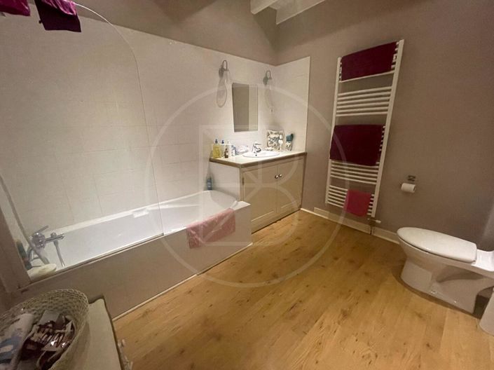 Image No.14-4 Bed House for sale