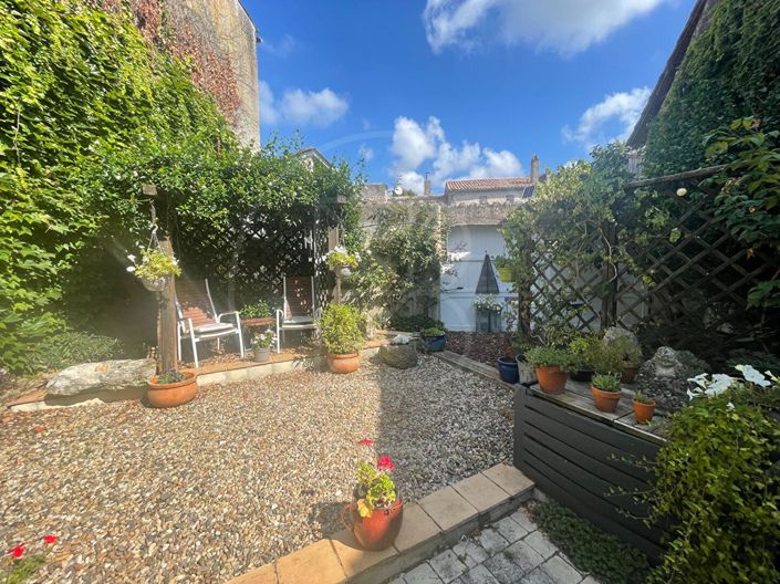 Image No.18-4 Bed House for sale