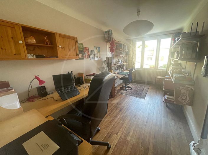 Image No.9-4 Bed House for sale