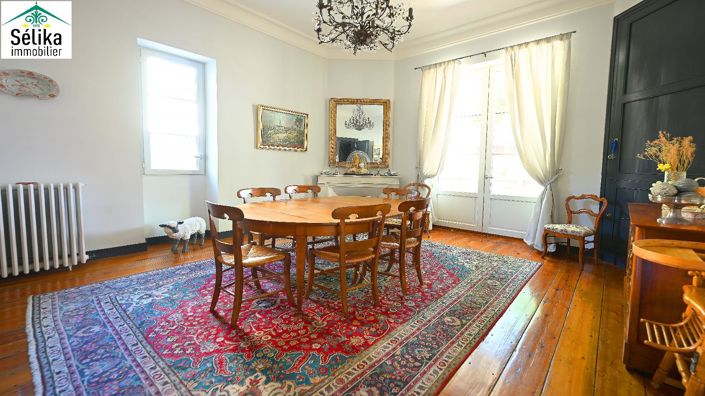 Image No.6-6 Bed House for sale