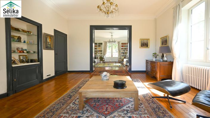 Image No.7-6 Bed House for sale