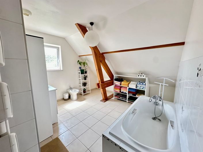 Image No.14-3 Bed House for sale