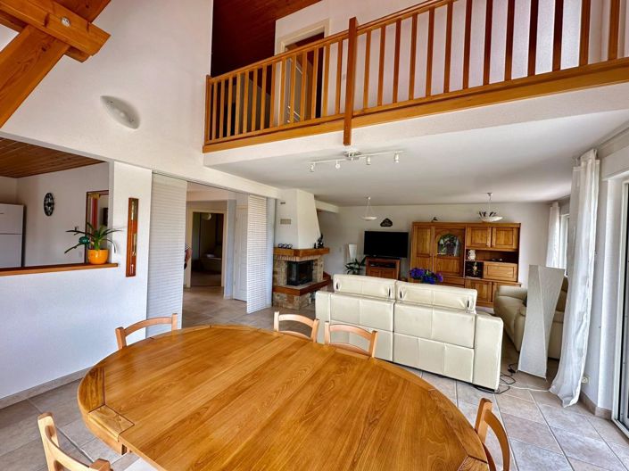 Image No.6-3 Bed House for sale