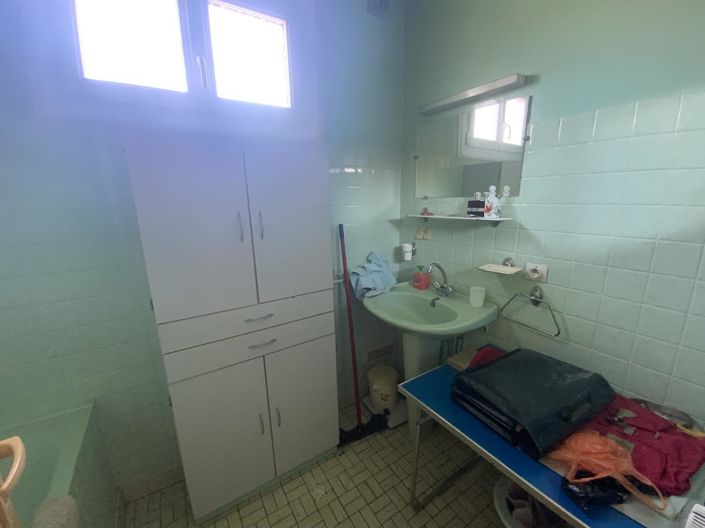 Image No.11-3 Bed House for sale