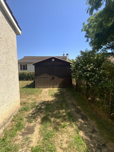 Image No.17-3 Bed House for sale