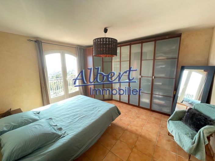 Image No.12-5 Bed House for sale