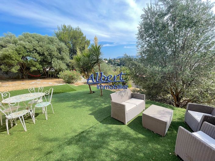 Image No.5-5 Bed House for sale