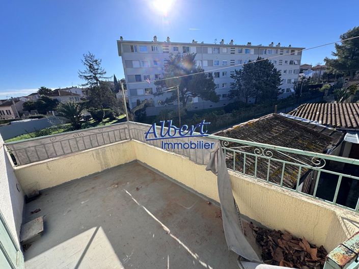 Image No.12-4 Bed House for sale