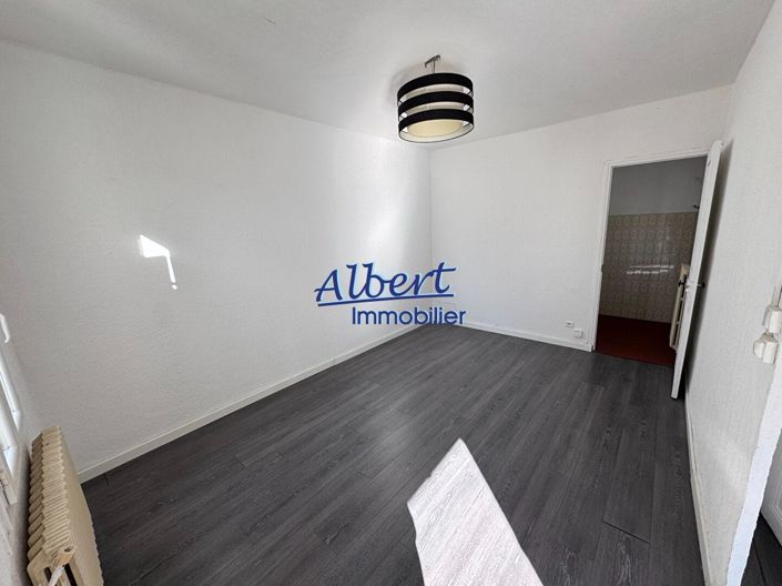 Image No.16-4 Bed House for sale