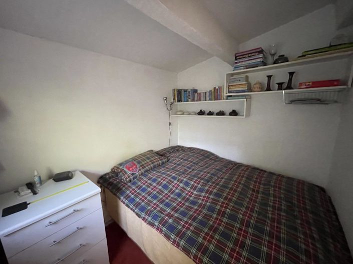 Image No.11-2 Bed House for sale