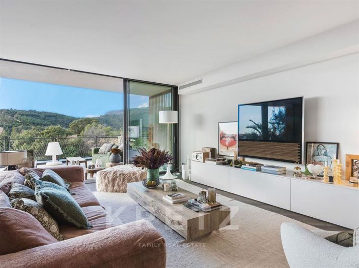 Image No.9-4 Bed Apartment for sale