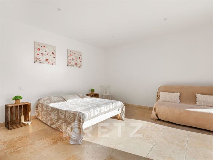 Image No.10-5 Bed House for sale