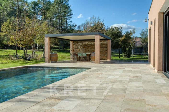 Image No.2-5 Bed House for sale