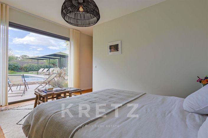 Image No.13-5 Bed Property for sale