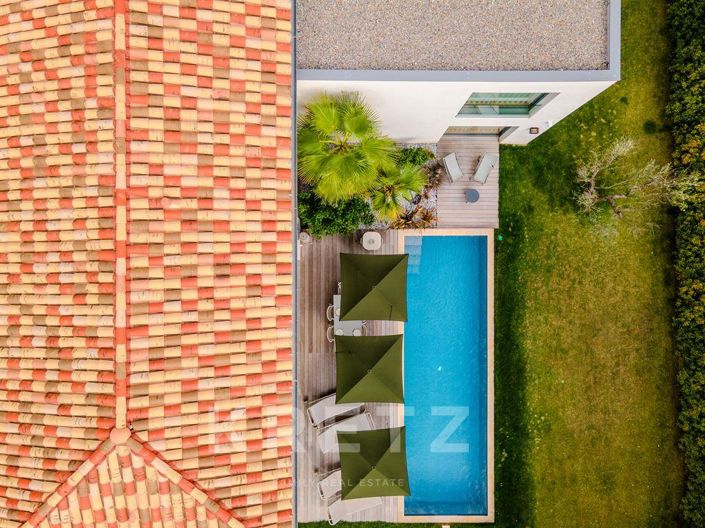 Image No.23-5 Bed Property for sale