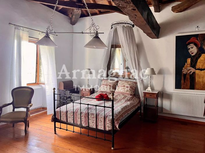 Image No.10-2 Bed House for sale