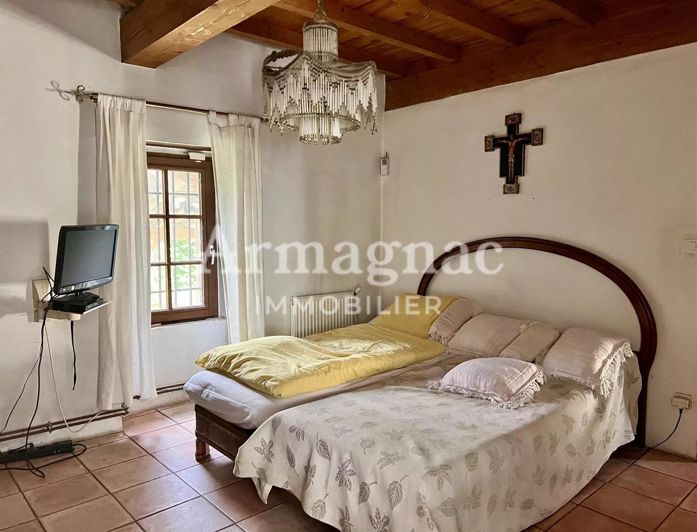 Image No.7-2 Bed House for sale