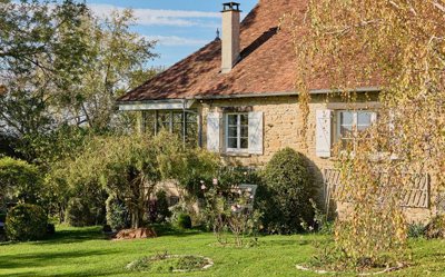 1 - Château-Chalon, House