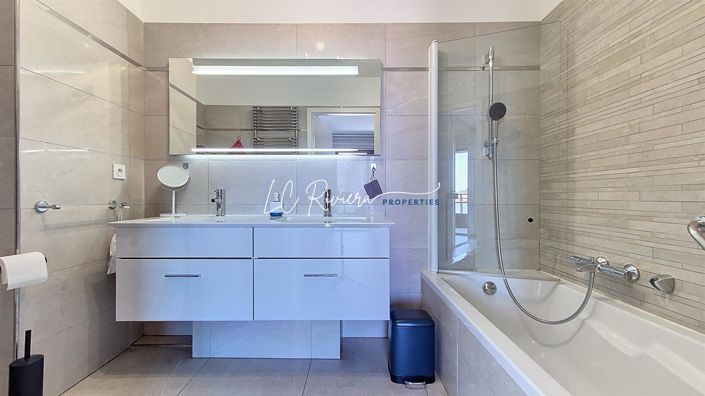 Image No.8-3 Bed Apartment for sale