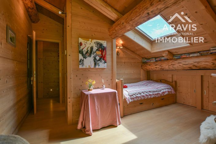 Image No.19-5 Bed House for sale