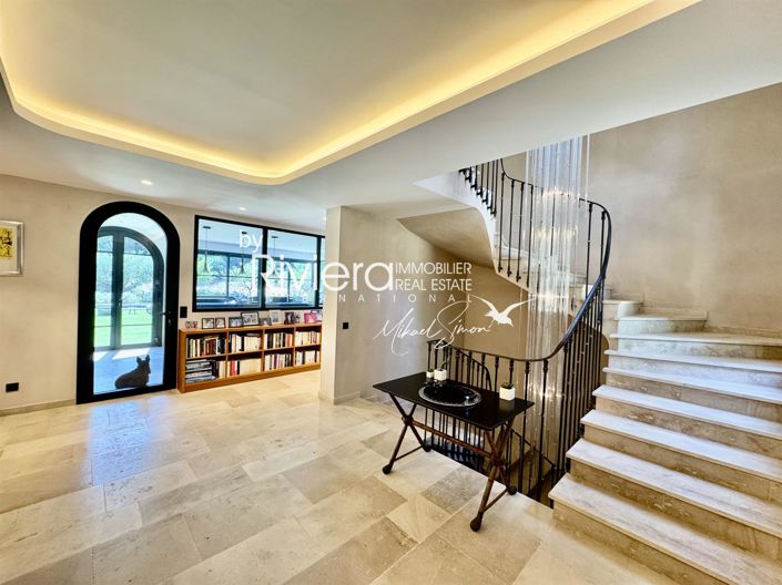 Image No.17-5 Bed House for sale