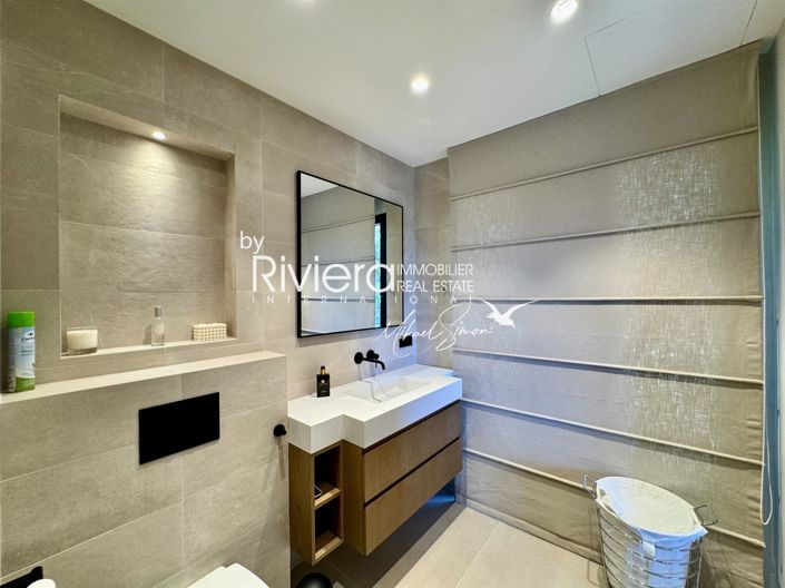 Image No.26-5 Bed House for sale