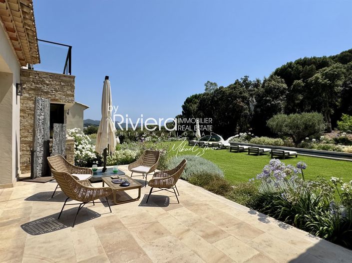 Image No.8-5 Bed House for sale