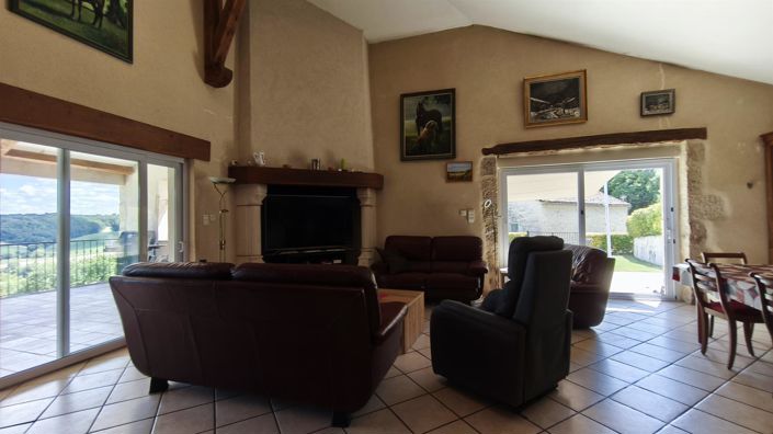 Image No.14-5 Bed House for sale