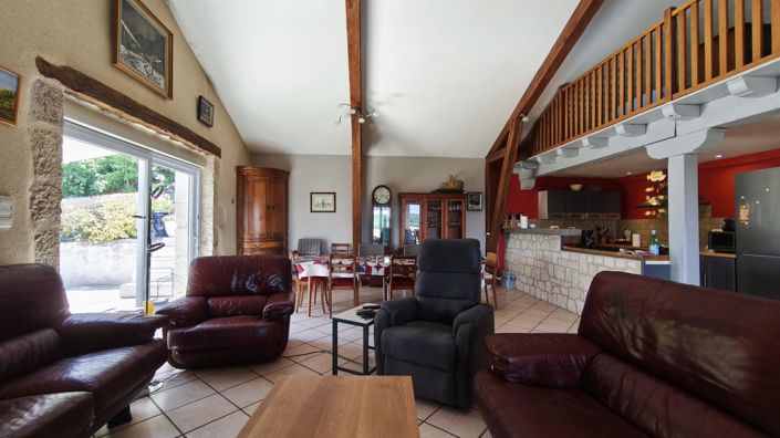 Image No.16-5 Bed House for sale