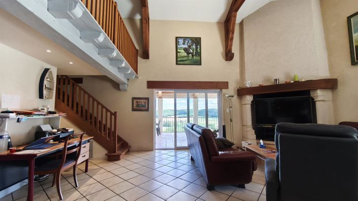 Image No.17-5 Bed House for sale