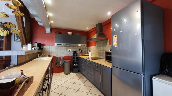 Image No.18-5 Bed House for sale