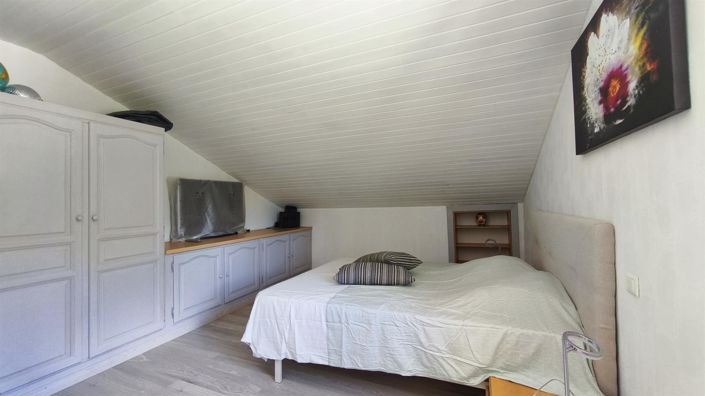 Image No.26-5 Bed House for sale