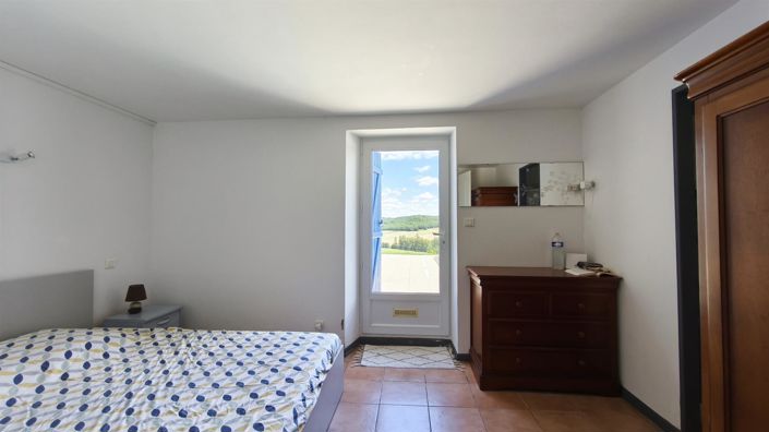 Image No.27-5 Bed House for sale