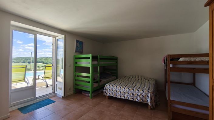 Image No.29-5 Bed House for sale