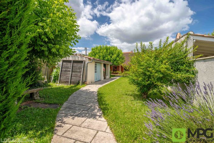 Image No.11-3 Bed House for sale